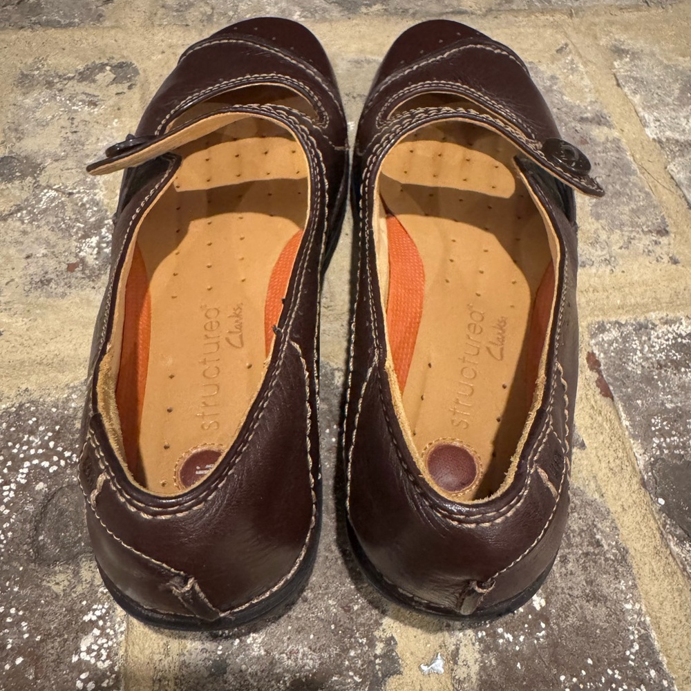 Clarks Structured Brown Leather Loafers Design Women's Size 8 - Picture 6 of 9